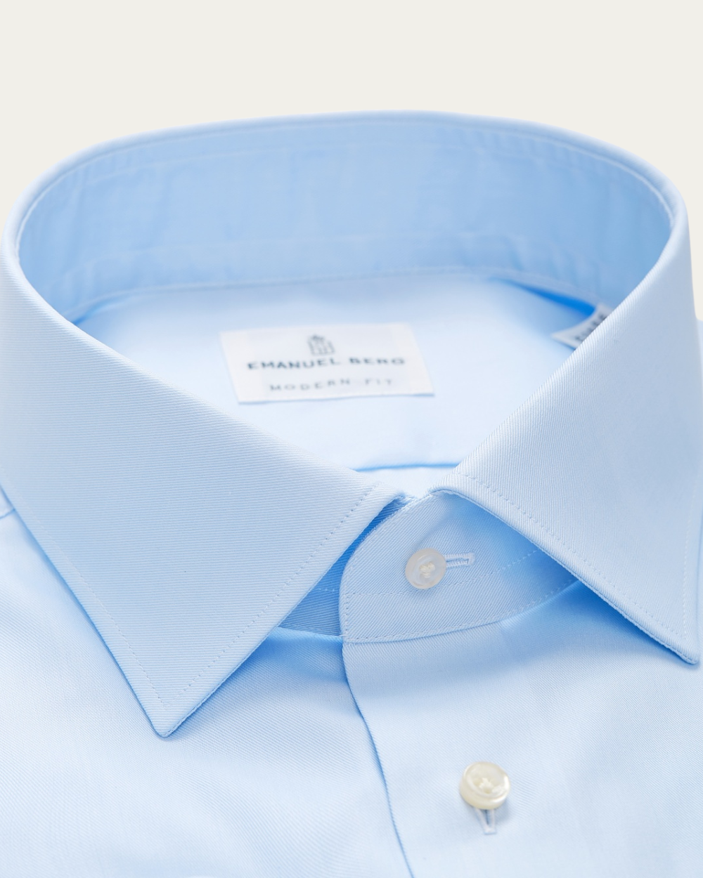 Emanuel Berg | Light Blue Wrinkle Resistant Twill Shirt