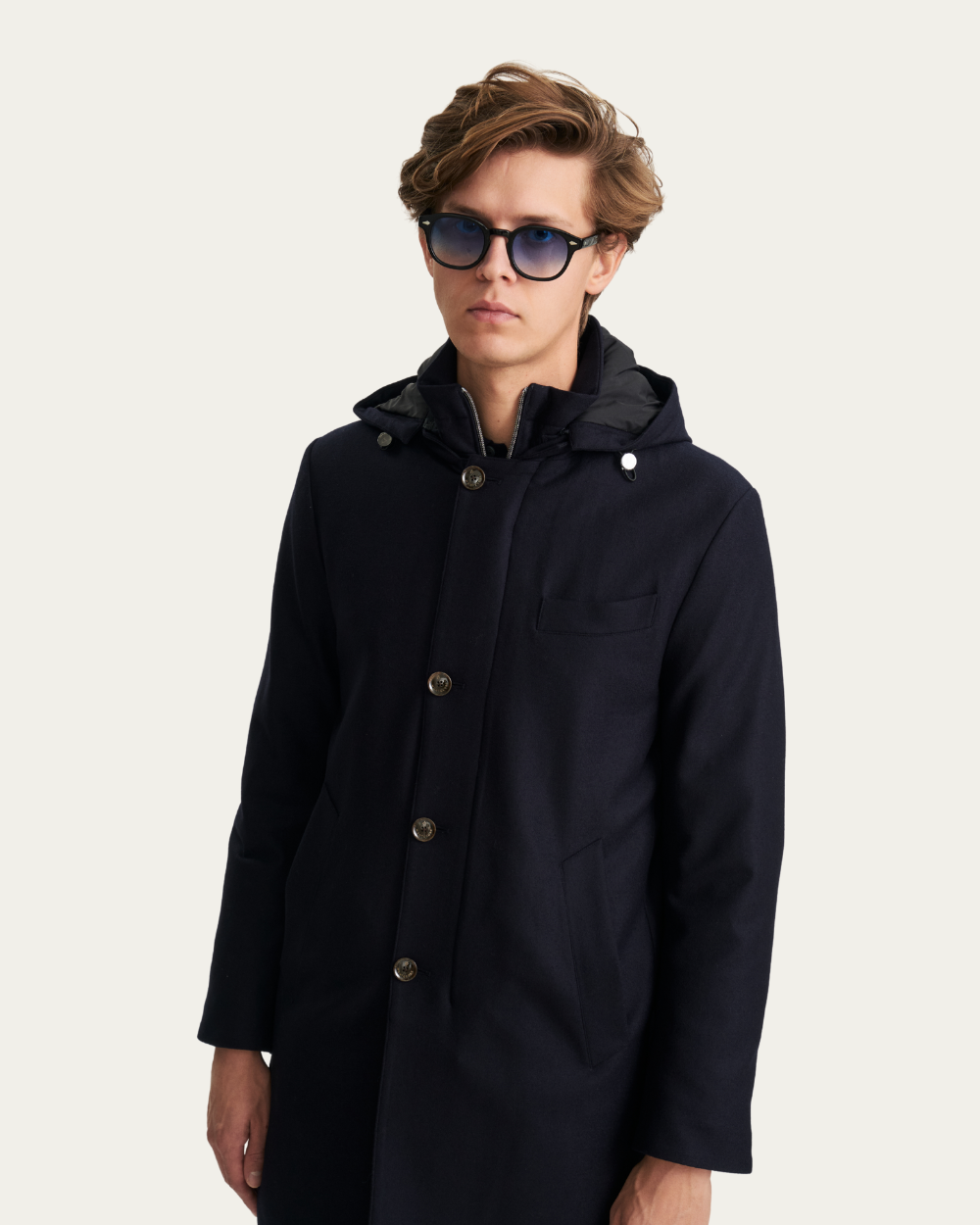 Hybrydowy granatowy płaszcz z wełny Loro Piana® | Montecore