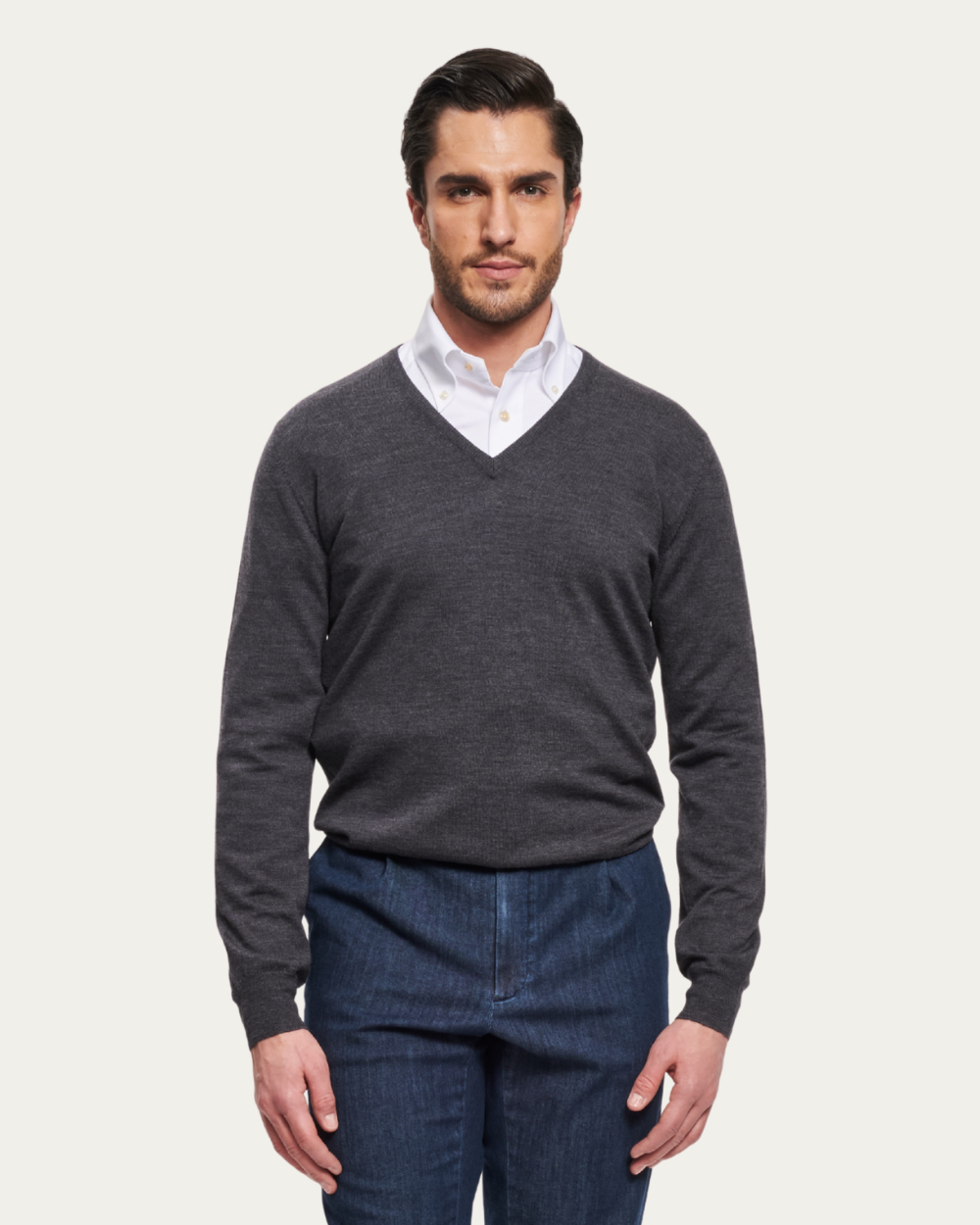 Szary sweter z dekoltem w serek z dziewiczej wełny | BERG’S