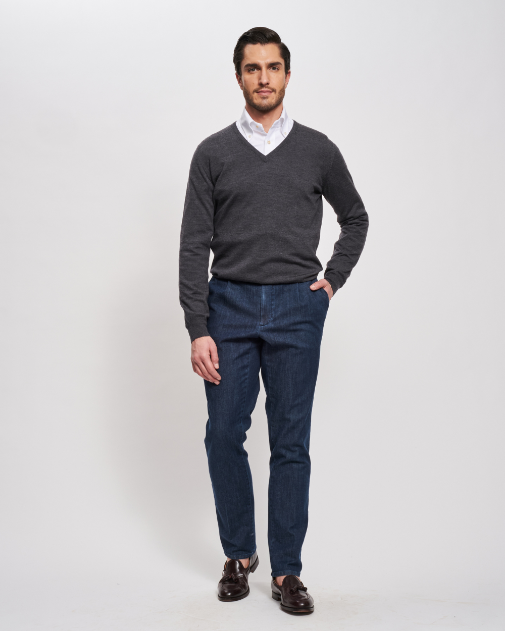 Szary sweter z dekoltem w serek z dziewiczej wełny | BERG’S