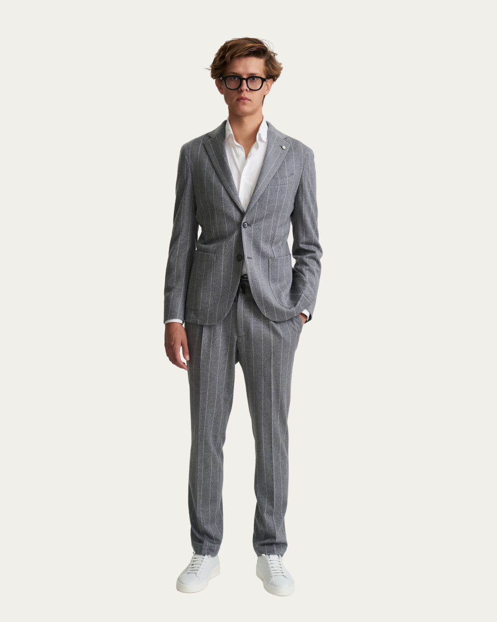 Szary garnitur w prążki | L.B.M 1911